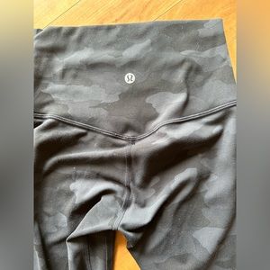 Lululemon align legging size 2 28” camouflage